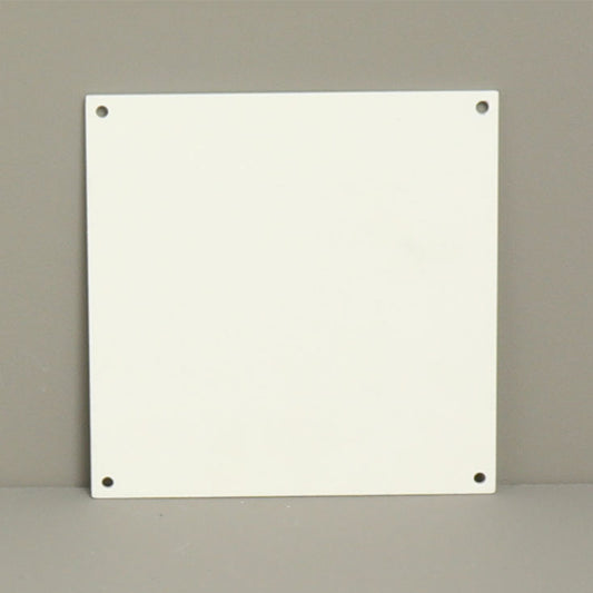 Cover plate for 110x110mm box section in white